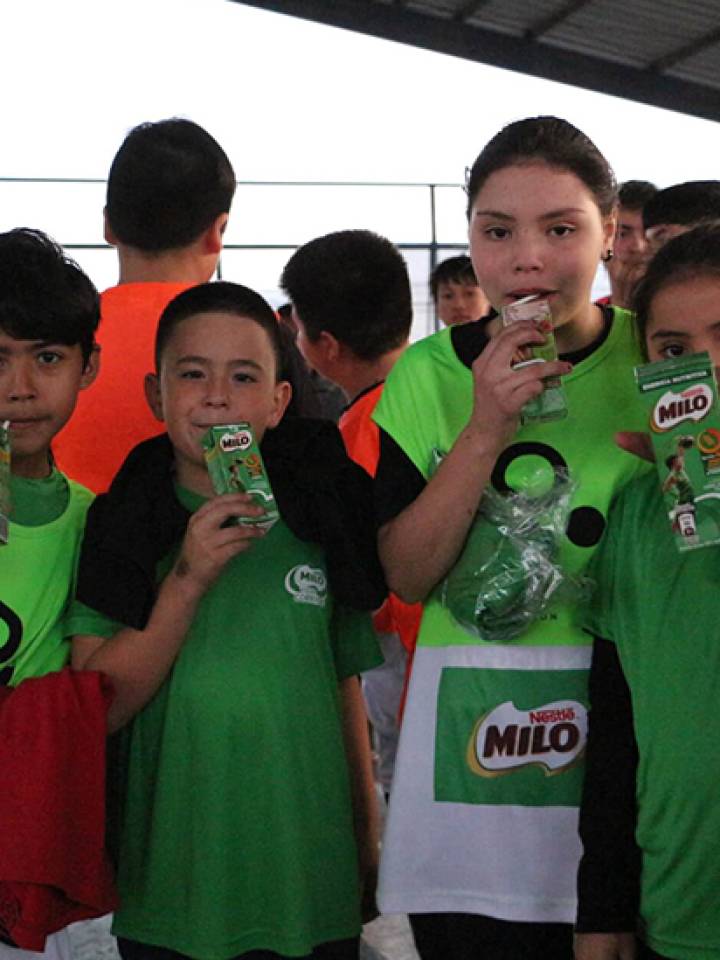 Colaciones saludables para niños y escolares